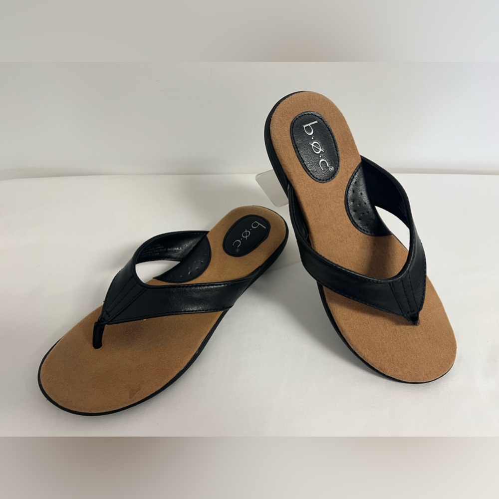 B.Ø.C. Women's Thongs Flat Sandals Flip Flops Black Faux Leather Sz 9
